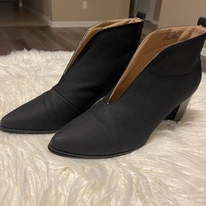 DSW Bellamy Bootie. Size 12.
